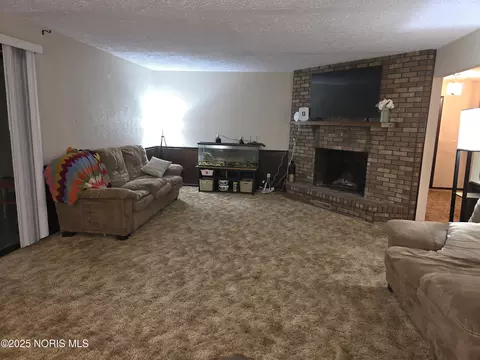 Living - 4629 State Route 65, Leipsic, OH 45856 photo 1 of 4