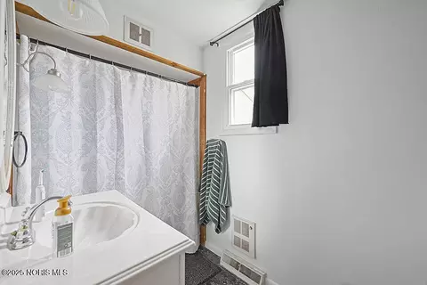 304 Rector Ave, Findlay, OH 45840 photo 9