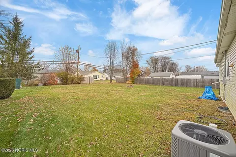304 Rector Ave, Findlay, OH 45840 photo 3