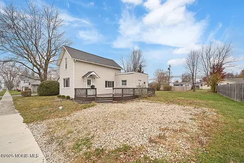 304 Rector Ave, Findlay, OH 45840 photo 2