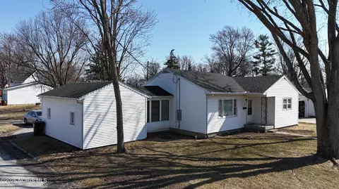 775 N Walnut St, Paulding, OH 45879 photo 6