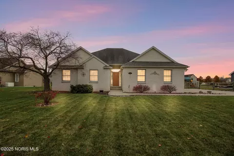 5883 Shawnee Ave, Walbridge, OH 43465