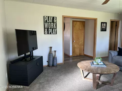 1641 Cherry Ln, Findlay, OH 45840 photo 9
