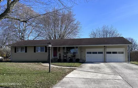 1641 Cherry Ln, Findlay, OH 45840