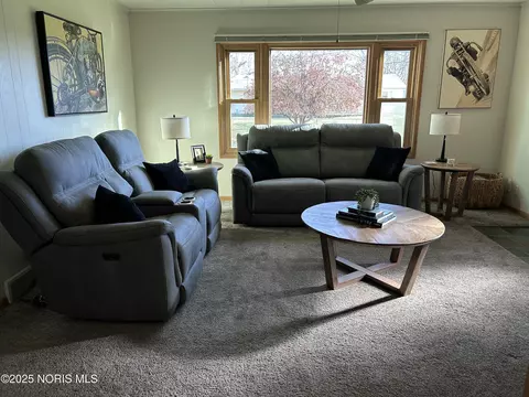 1641 Cherry Ln, Findlay, OH 45840 photo 7