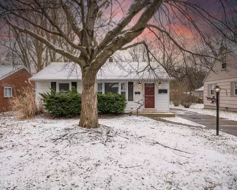 5754 Harvest Ln, Toledo, OH 43623