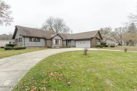 1734 Archwood Ln, Toledo, OH 43614