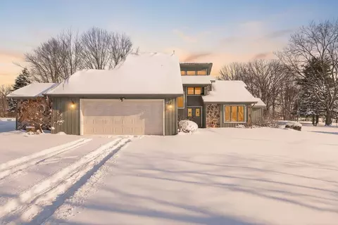 222 Lakeview Dr, Bryan, OH 43506