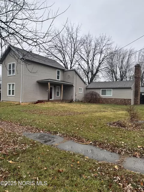 122 Wolfly Ave, Bowling Green, OH 43402