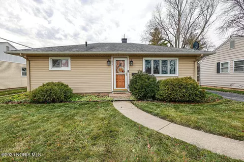 855 Lamonde Dr, Maumee, OH 43537