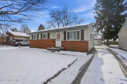 3527 Cedardale Ct, Toledo, OH 43623