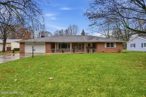 601 Yorkshire Dr, Findlay, OH 45840