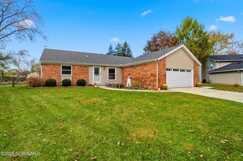 2441 Point Pleasant Way, Toledo, OH 43611
