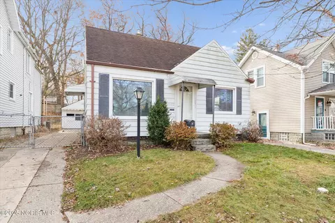 2645 Westbrook Dr, Toledo, OH 43613