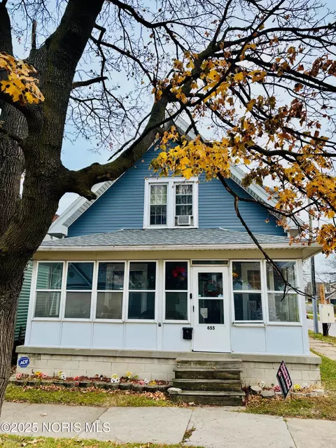 655 Raymer Blvd, Toledo, OH 43605