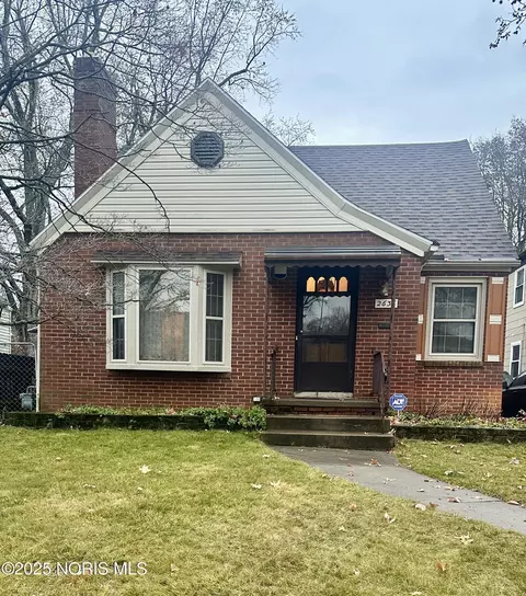 2636 Powhattan Pkwy, Toledo, OH 43606
