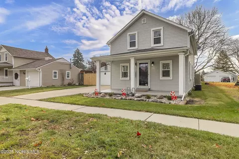 620 W Wayne St, Maumee, OH 43537