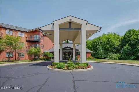 2001 Perrysburg Holland Rd # 118, Holland, OH 43528