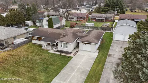 705 Diana Dr, Holland, OH 43528