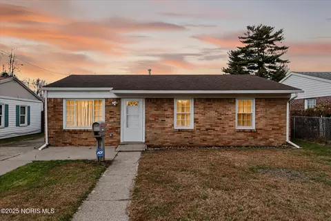 1462 Holmes St, Toledo, OH 43605