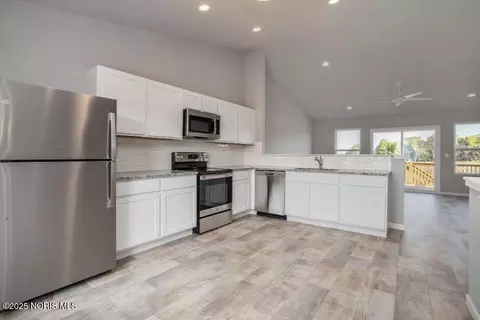 Kitchen - 320 Crabtree Ln, Delta, OH 43515 photo 1 of 3