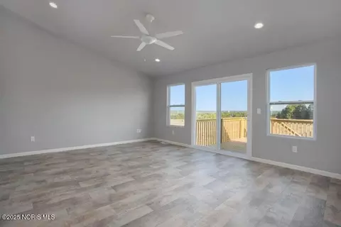 Living - 320 Crabtree Ln, Delta, OH 43515 photo 2 of 4