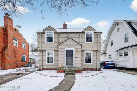 3832 Woodmont Rd, Toledo, OH 43613