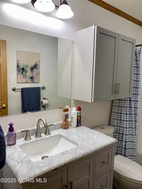 Bath - 27800 E Broadway St, Walbridge, OH 43465 photo 1 of 6