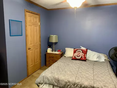 Bedroom - 27800 E Broadway St, Walbridge, OH 43465 photo 6 of 7