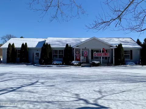 27800 E Broadway St, Walbridge, OH 43465