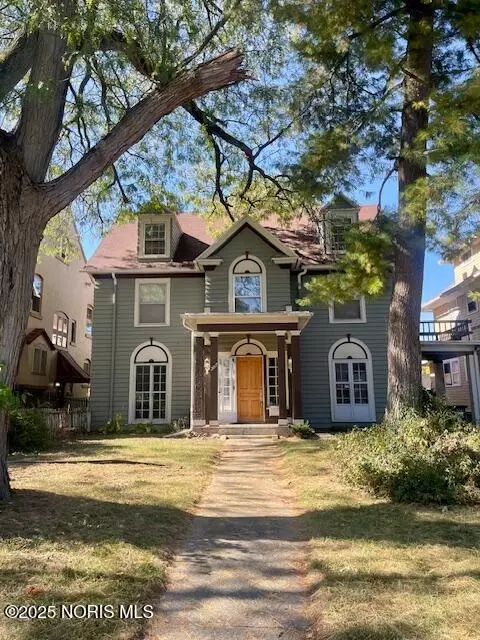 2817 Collingwood Blvd, Toledo, OH 43610