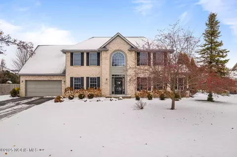 1748 Watermill Ln, Perrysburg, OH 43551