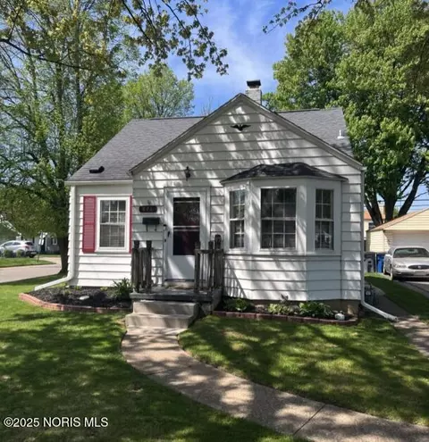 826 W Gramercy Ave, Toledo, OH 43612