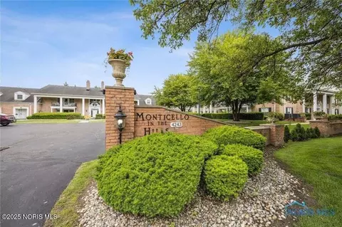 4243 W Bancroft St # 204W, Ottawa Hills, OH 43615
