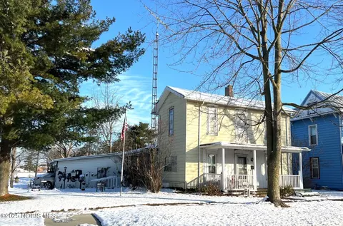 402 E Lima St, Forest, OH 45843