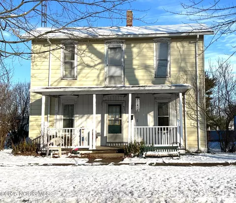 Exterior - 402 E Lima St, Forest, OH 45843 photo 2 of 3
