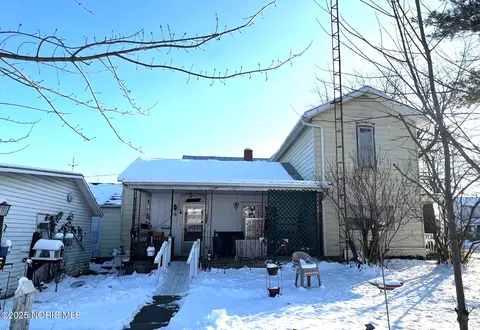 Exterior - 402 E Lima St, Forest, OH 45843 photo 1 of 3