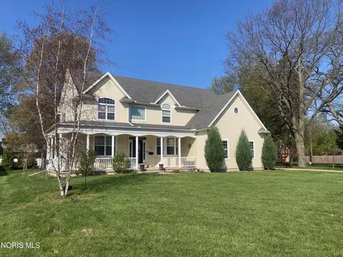 333 Colony Rd, Rossford, OH 43460