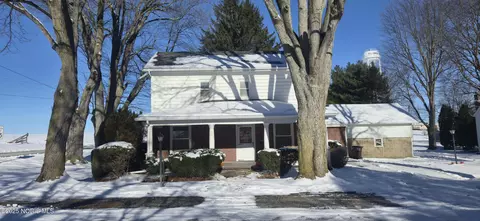 407 W High St, Napoleon, OH 43545