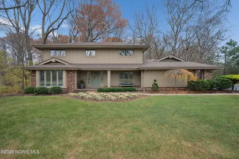 25772 Brittany Rd, Perrysburg, OH 43551