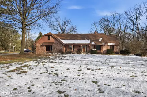 3321 Butz Rd, Maumee, OH 43537