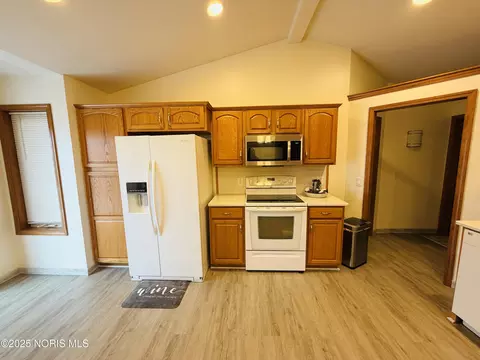 829 Greenbriar Ave, Paulding, OH 45879 photo 7