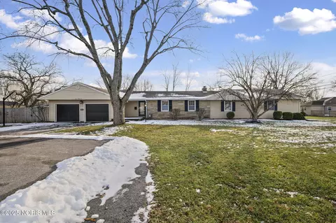1521 Middle Ct, Findlay, OH 45840