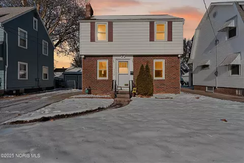 1374 Wildwood Rd, Toledo, OH 43614