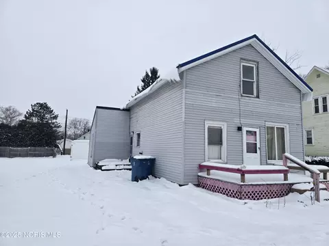724 S Main St, Bryan, OH 43506