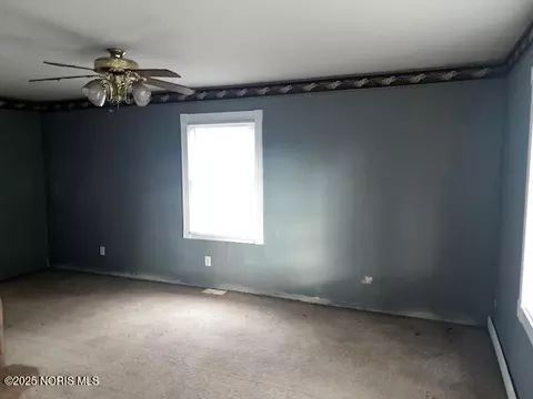 Living - 415 E Hubbard St, Hamler, OH 43524 photo 2 of 6