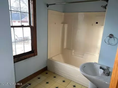 Bath - 415 E Hubbard St, Hamler, OH 43524 photo 1 of 3
