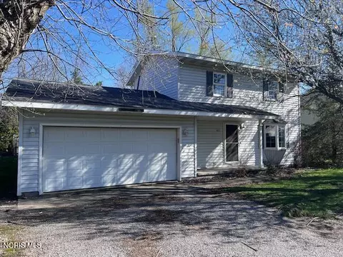 415 E Hubbard St, Hamler, OH 43524