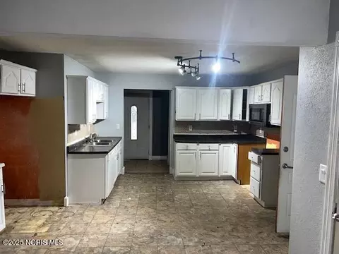 Kitchen - 415 E Hubbard St, Hamler, OH 43524 photo 1 of 2