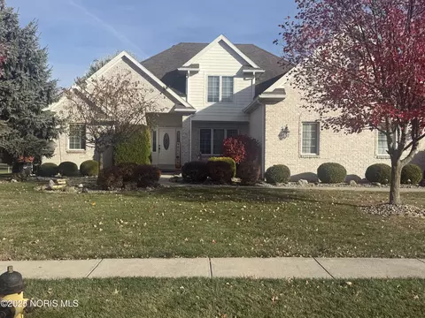 5829 Green Ivy Ln, Monclova, OH 43542
